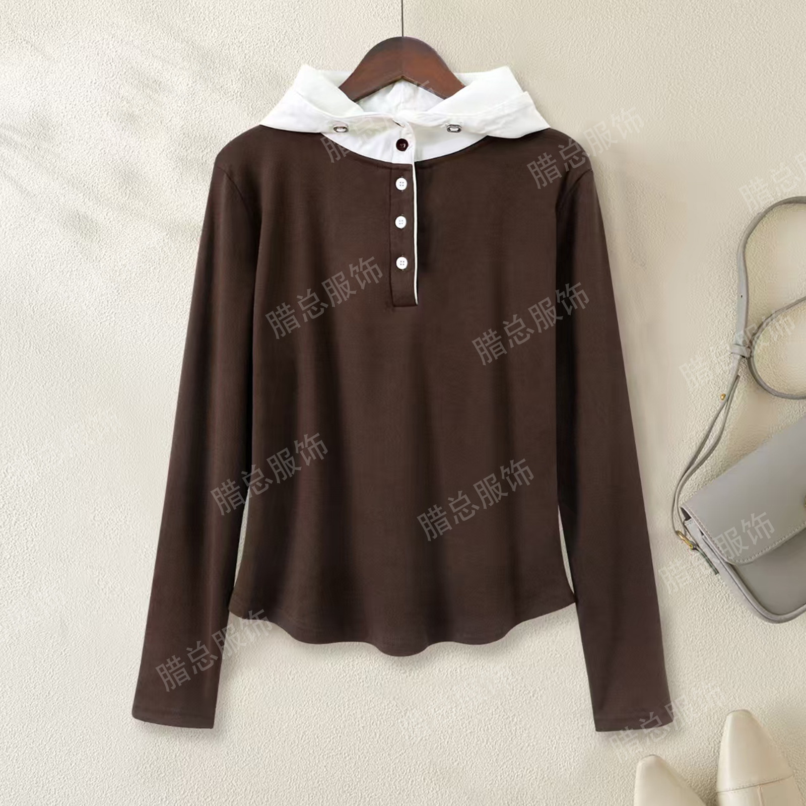 德绒连帽上衣女士打底衫2025秋冬新款时尚纽扣拼接设计感休闲长袖