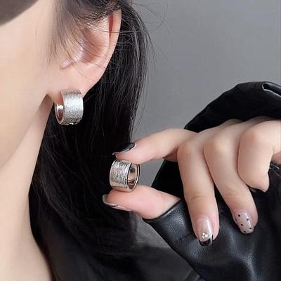 复古拉丝银色宽边耳扣小众设计感