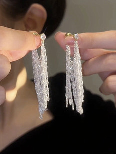 长款气质流苏耳环女小众设计感银针耳钉2023年新款爆款显脸瘦耳饰