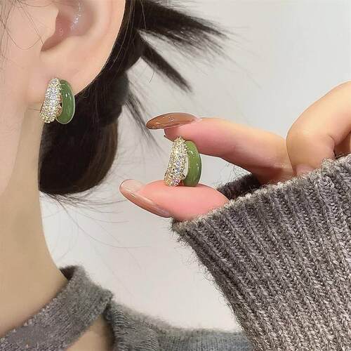 高级感精致百搭绿色滴釉锆石耳钉