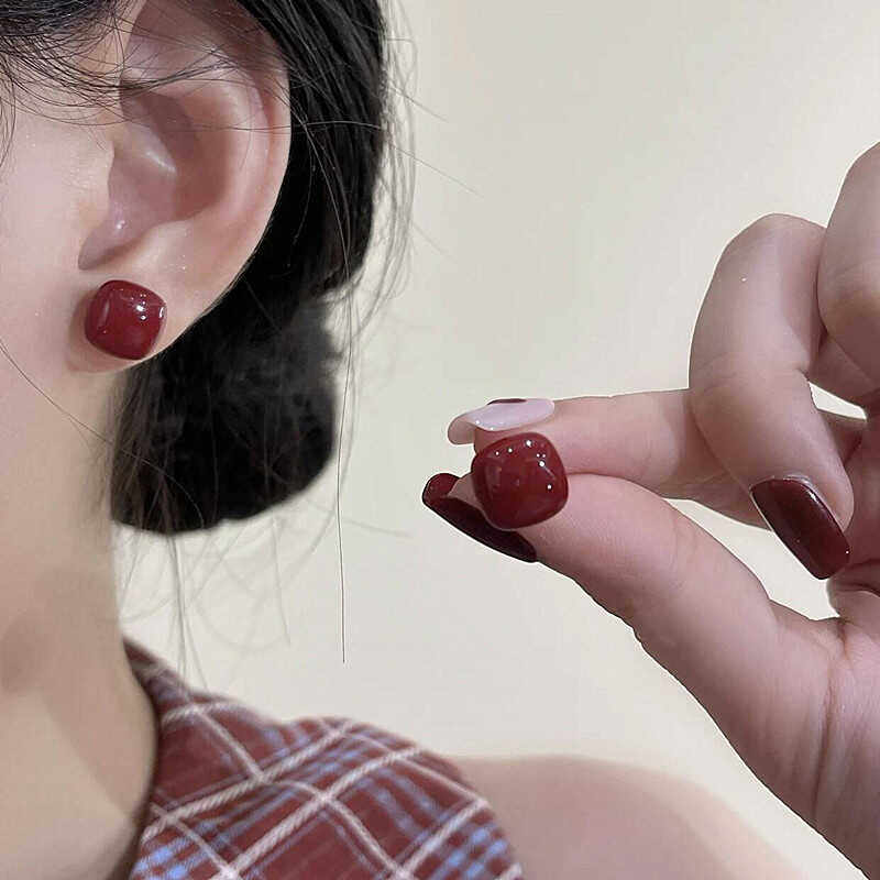 安可拉红色方块耳钉女2024新款爆款轻奢高级复古耳环s925银针耳饰,饰品/流行首饰/时尚饰品新,耳钉,淘宝优惠券,粉丝福利购,淘宝优惠卷