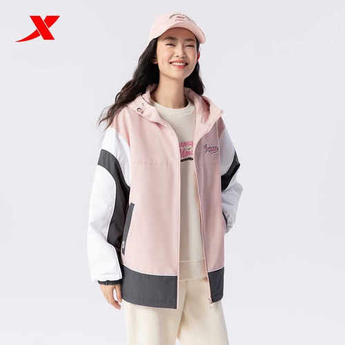 特步保暖风衣女2025秋季新款拼接宽松运动连帽风衣975128160237