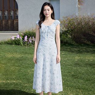 茵曼2026夏季新款法式甜美晕染碎花方领连衣裙女清新修身显瘦长裙