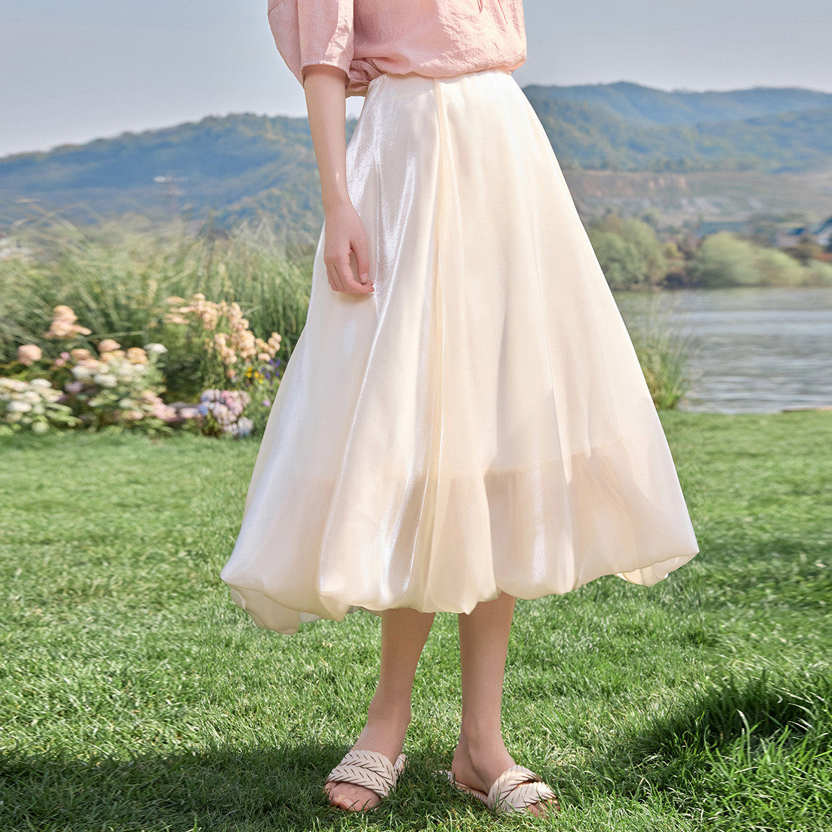 茵曼2025夏季新款女A字裙气质系半身裙子花苞高腰薄今年流行爆款