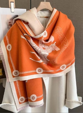 W01 橙色骏马保暖围巾女2025新款时尚小马气质外搭双面披肩