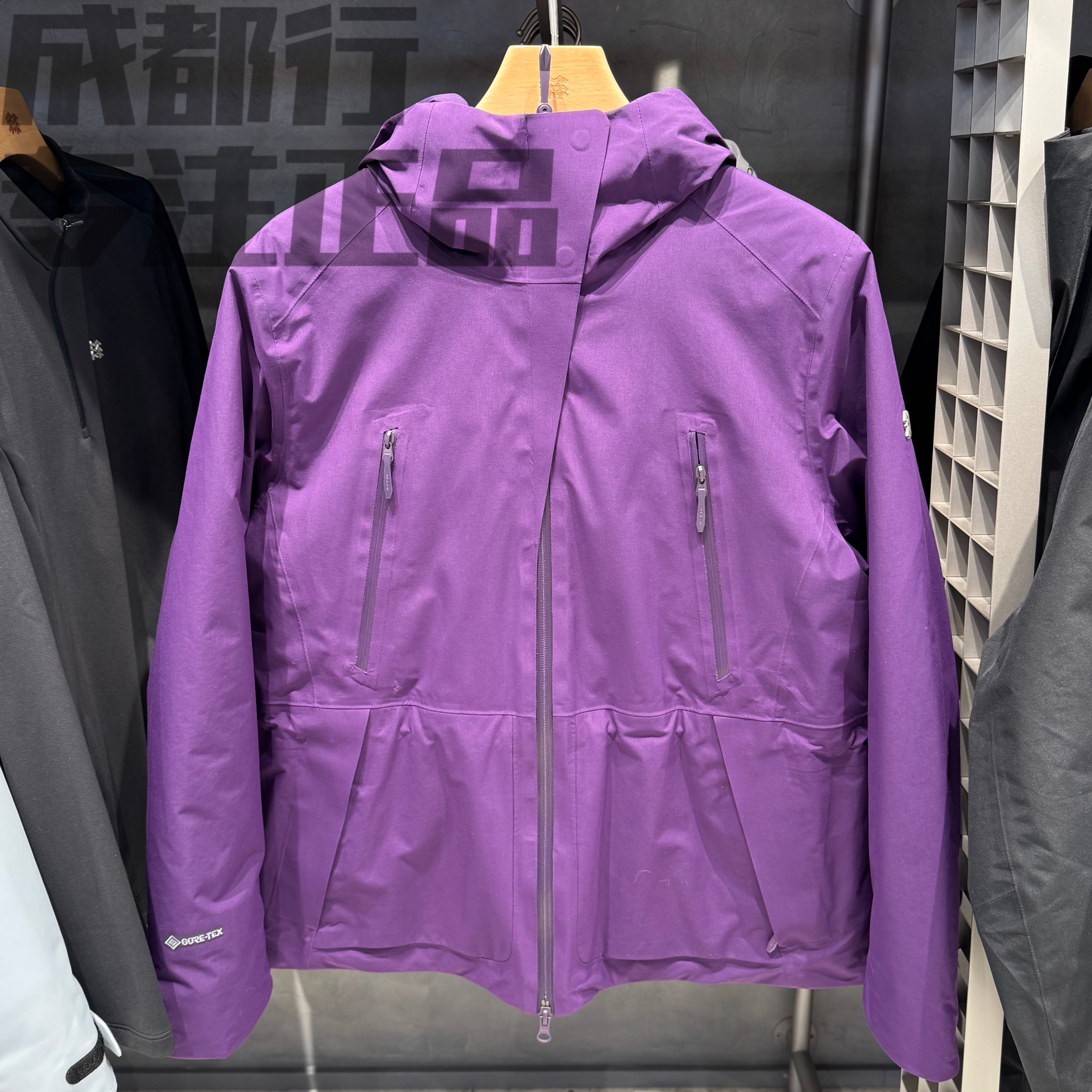 可隆KOLON SPORT女款WINDCHASER GTX棉服夹克保暖棉衣LKPJ5WN098