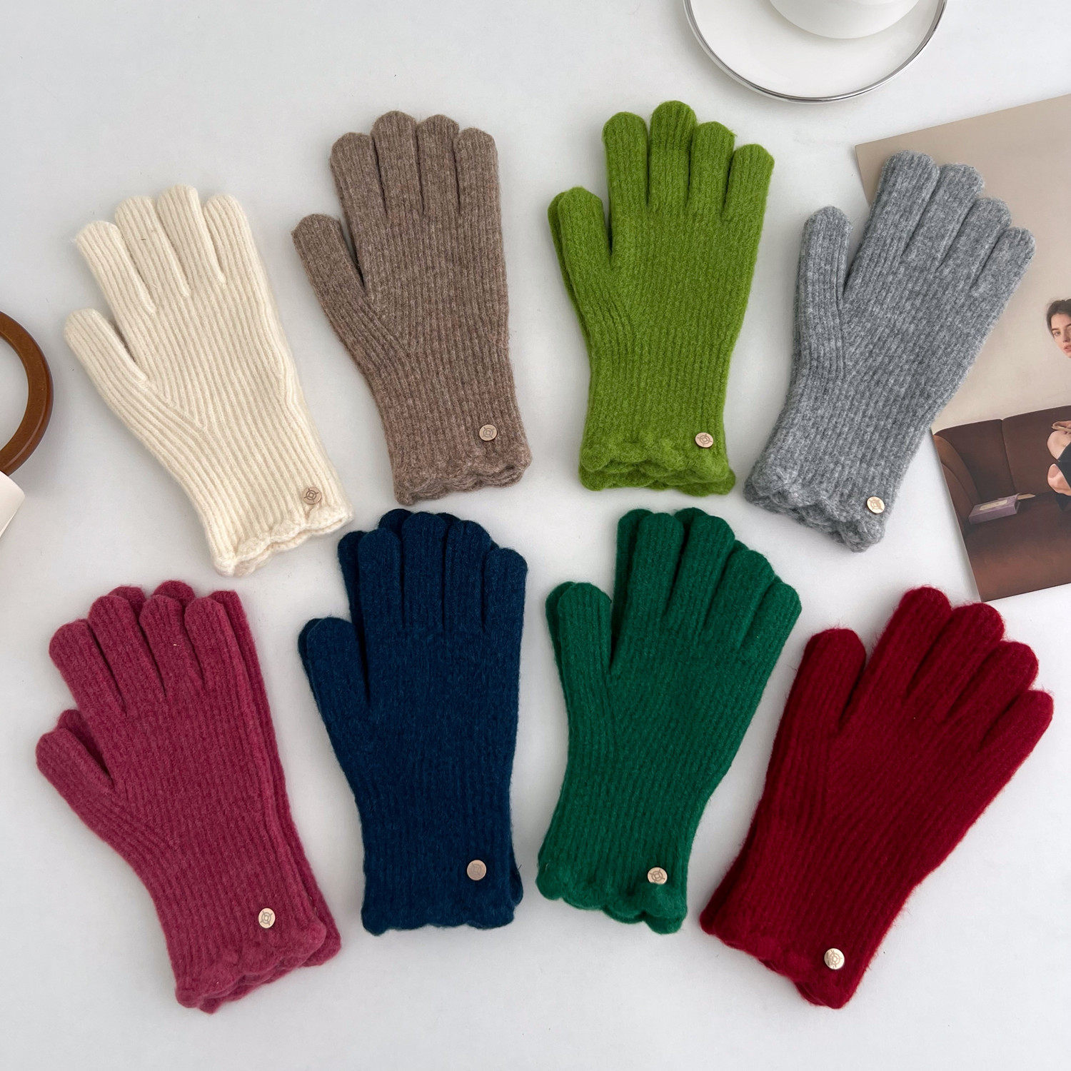 女羊毛混纺五指手套花边手套