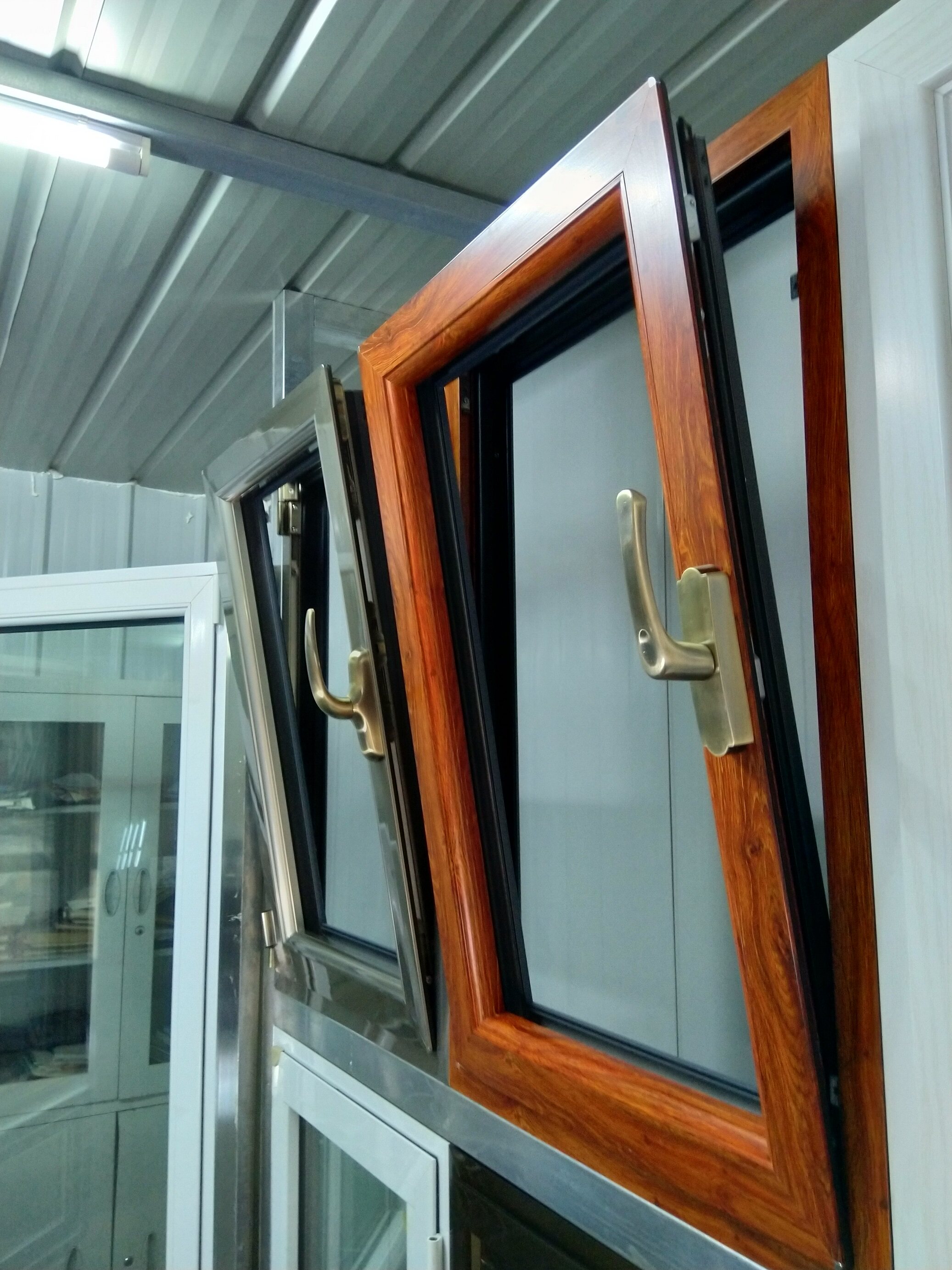 金鹏断桥铝门窗65系列多层密封玻璃封阳台定制天津入户测量安装