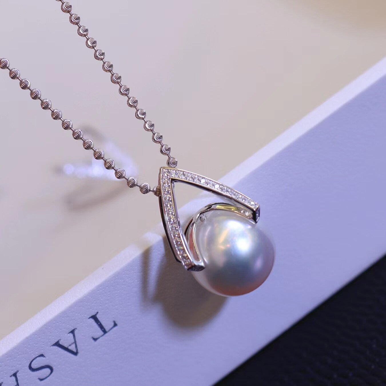 Pt900铂金镶嵌锆石钻石吊坠配件空托12-13mm天然淡水珍珠热巴款