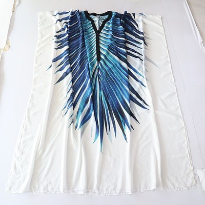 春夏季女长款落肩袖花色连衣裙V领纽扣宽松度假时尚百搭长裙C6M