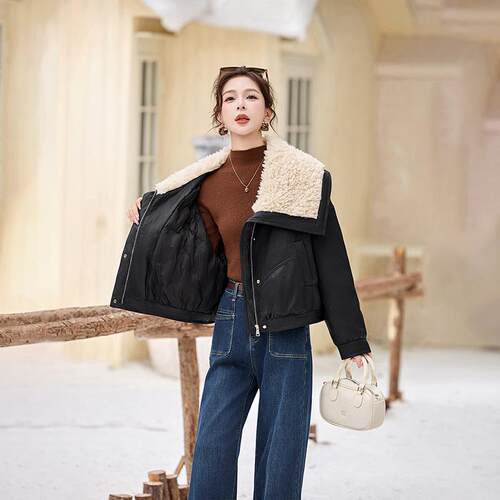 毛HE99872-拼羽接大翻领冬时尚蛋白皮女式绒服毛保暖洋气外套