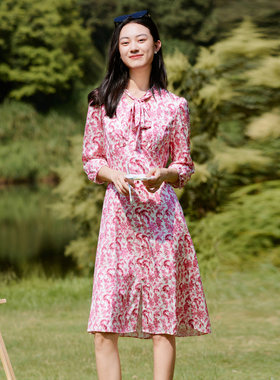 歌蒂诗【桑蚕丝】春季专柜新款高级气质优雅V领连衣裙女1E12L3051