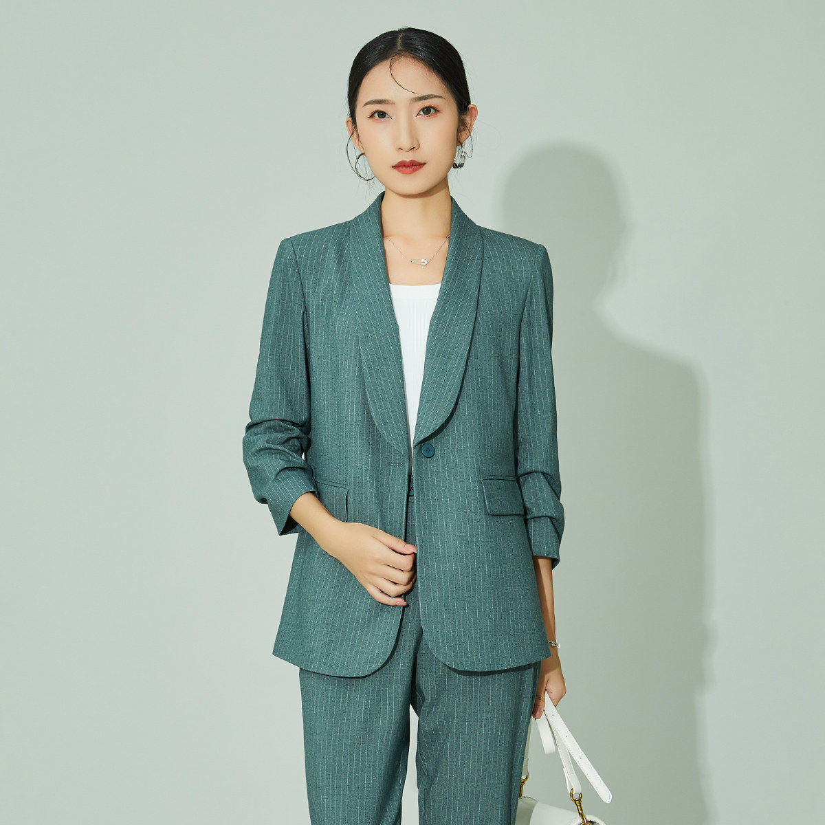 歌蒂诗春季专柜新款时尚气质绿色竖条纹通勤西装外套女 3C36W1922