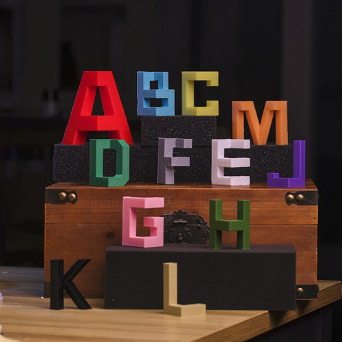 3D立体字母多种颜色高度