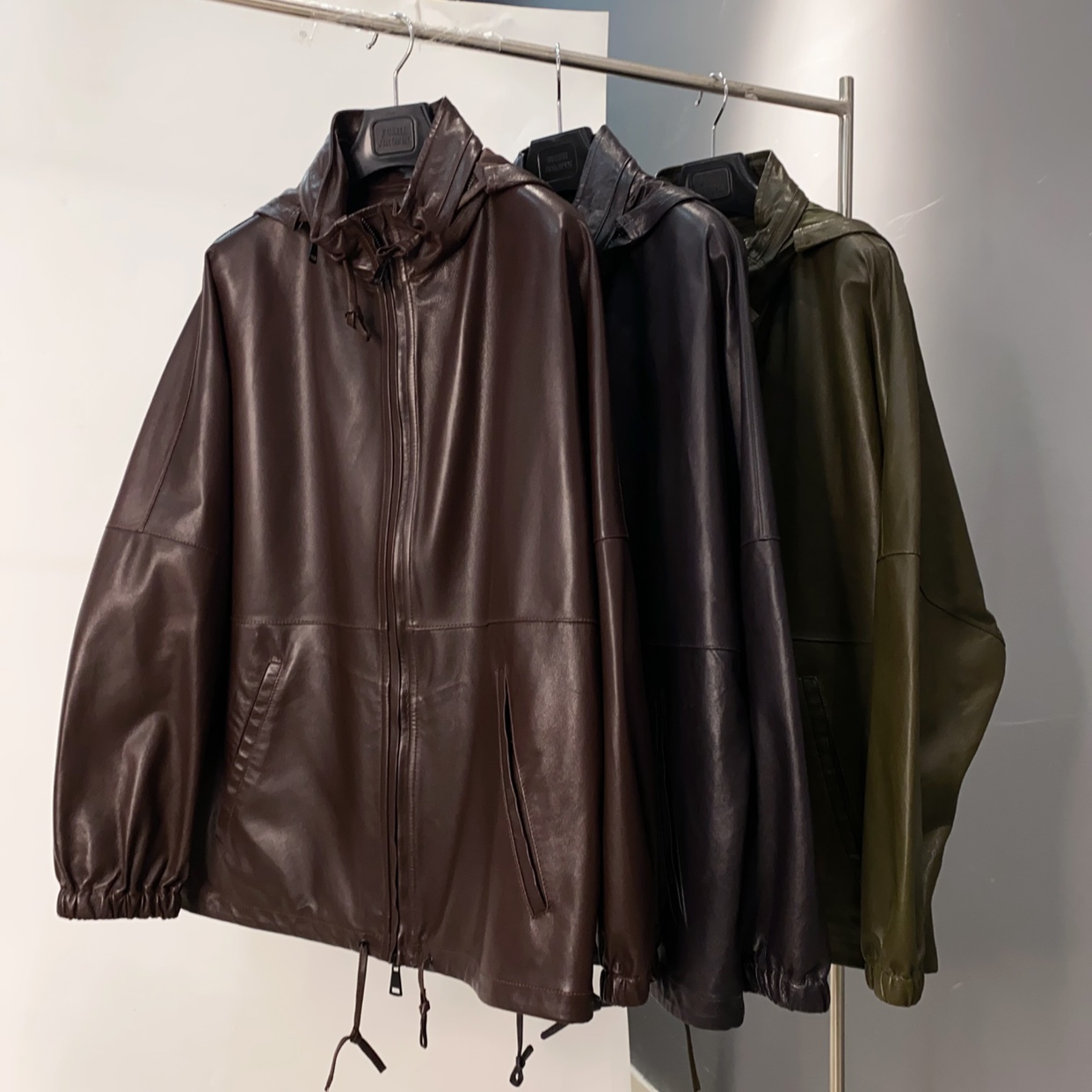 2025早秋超薄连帽休闲真皮绵羊皮闭绒皮衣外套女下摆抽绳1886长67