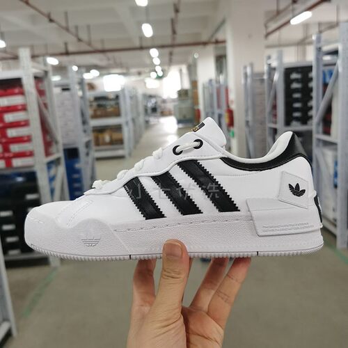 Adidas男女低帮运动休闲板鞋