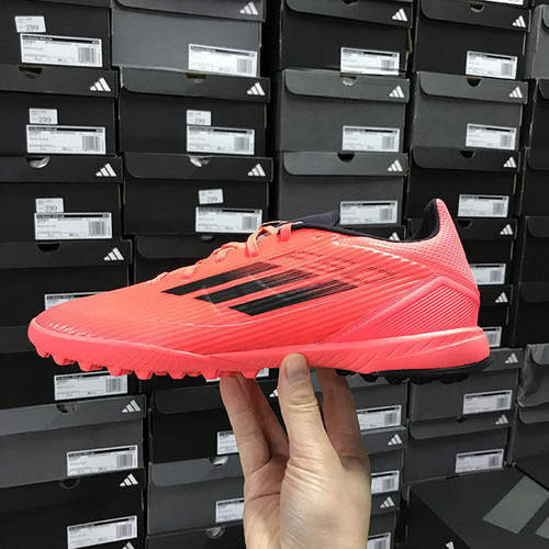 Adidas男子比赛训练足球鞋