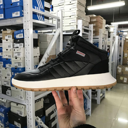 Adidas男女加绒保暖运动休闲鞋