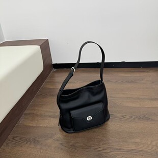 真皮复古牛皮水桶包简约大容量通勤单肩包百搭邮差小方包 韩国新款