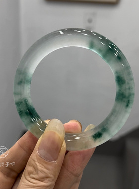 独龙玉玻璃种冰飘花圆条石英岩处理玉手镯气质女款百搭手环玉镯子