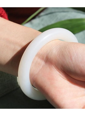 典藏臻品新疆和田玉籽手镯女款肥圆条手镯羊脂玉白玉手镯福镯珠宝