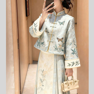 2025秋冬新款清冷感日常可穿改良汉服新中式国风外套马面裙两件套