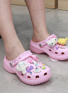 CrocsCRORS经典云朵Hello Kitty和伙伴沙滩厚底女士洞洞鞋212683