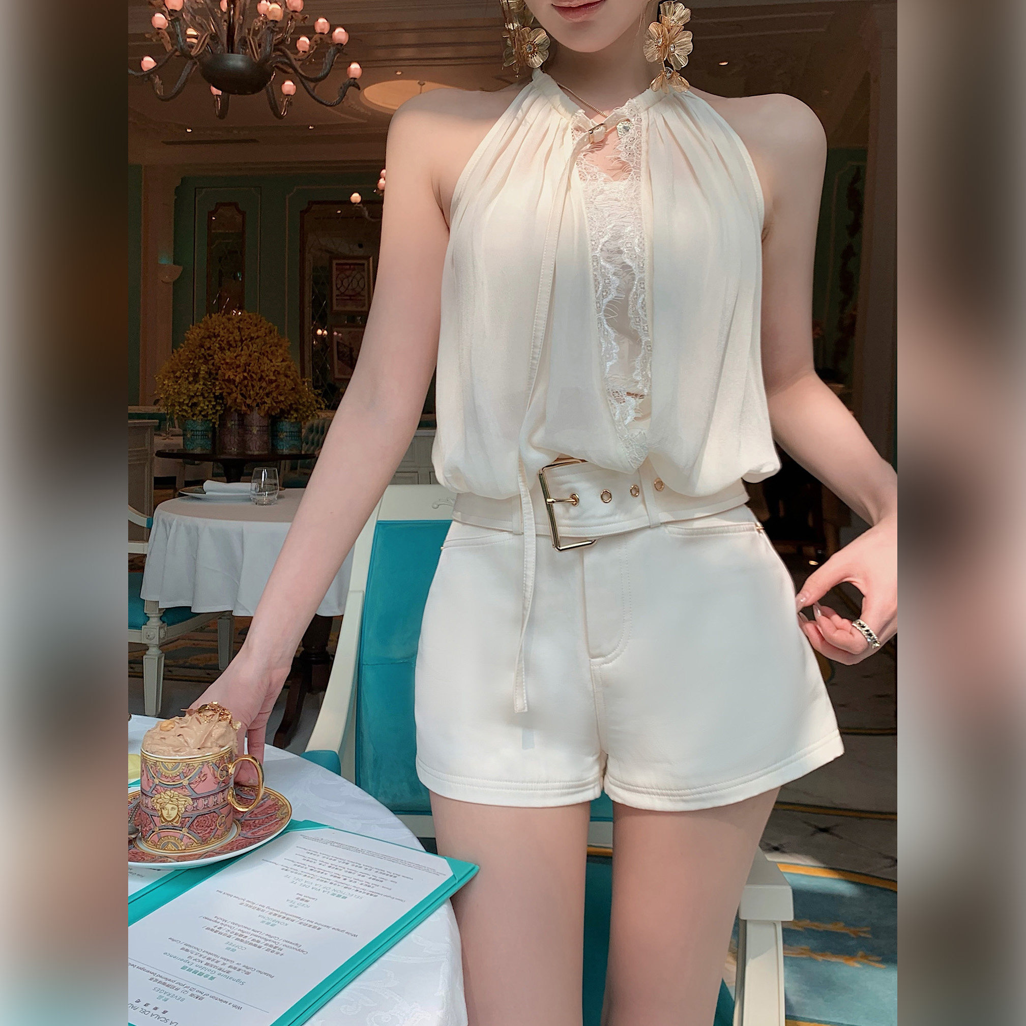 现货【慕斯奶油裤】时装感很强 优越材质设计感修身腰带短裤,女装/女士精品,休闲裤,淘宝优惠券,粉丝福利购,淘宝优惠卷