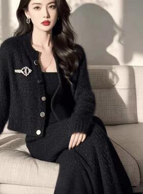 秋装女2024新款时尚高级感小香风黑色针织开衫背心休闲裤套装