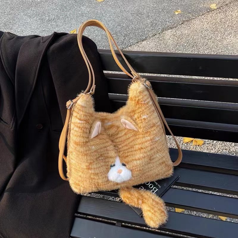毛绒绒通勤托特包一包多用
