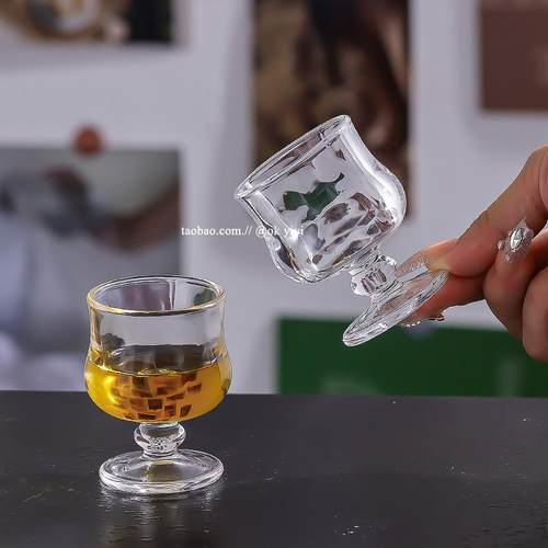 创意白酒一口小酒杯迷你甜酒杯子
