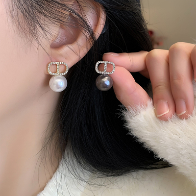 轻奢CD珍珠耳钉女气质高级感耳环小香风耳饰2024新款爆款独特耳夹