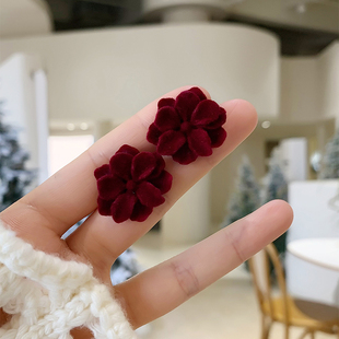 秋冬红色山茶花耳钉女2023新款气质喜庆耳饰复古高级感耳环女耳夹