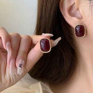 复古港风耳钉女新中古酒红气质耳饰轻奢优雅高级感小众无耳洞耳夹