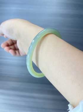 天然玛瑙手镯冰透玉镯玉质细腻玉质细腻玉质细腻小叮当细条特价