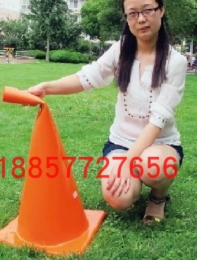 卡乐咪品牌早教幼儿园儿童户外标志筒路障带孔标志橙色软质标志桶