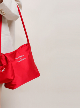 遇后2026新款红色包包新娘结婚包伴娘包韩国小众字母手提包小拎包