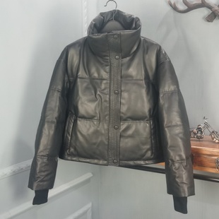 2025冬季新款真皮立领单排扣绵羊皮短款羽绒服女宽松休闲面包服