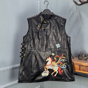 2026春季新款真皮牛皮油蜡连衣裙女宽松中国风盘扣刺绣背心裙