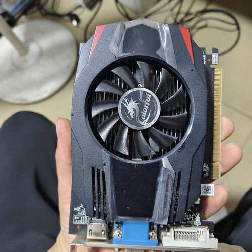 议价七彩虹730K黄金版 2G显卡，正常使用，成色新（维修）