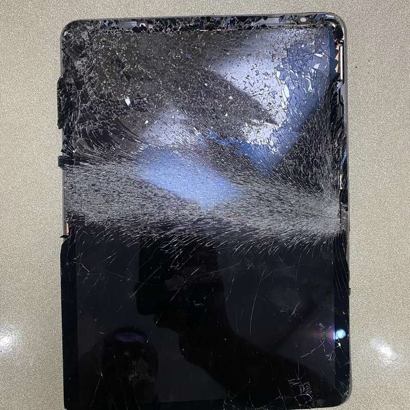 议价的平板一台，ipad air4，序列号查询是256G（维修）图片