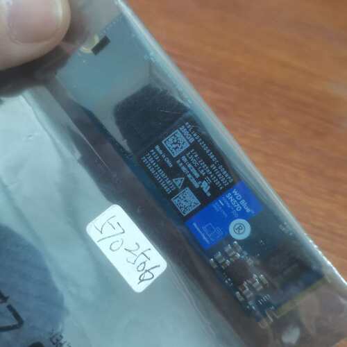 议价全新西数 SN570 250G固态硬盘！共1个！标价为单个！（维修）
