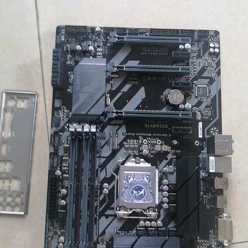 议价技嘉GA-Z370-HD3主板，LGA1151接口，支持8/（维修）
