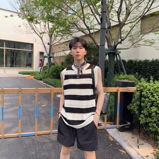 韩系高级感黑白条纹镂空针织背心男 宽松慵懒风无袖马甲上衣