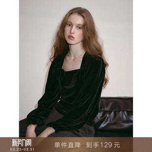 到手129元 修身 法式 泡泡长袖 内搭上衣女 复古方v领黑色丝绒衬衫