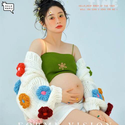 新款孕妇拍照写真情侣孕妇照粗线毛衣居家主题艺术照夫妻影楼可爱