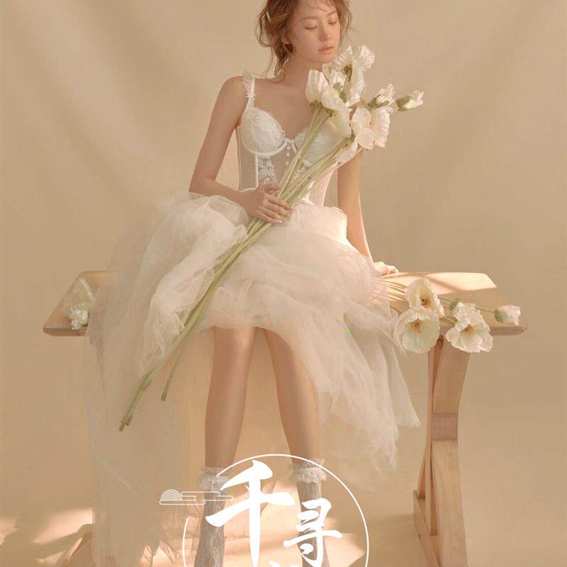 个人写真服装女影楼主题夏季小清新性感少女纯欲私房摄影艺术拍照