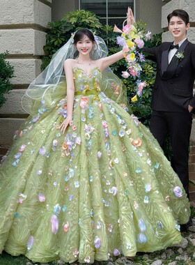 主题服装2025新款法式轻婚纱摄影高端森系花朵绿色抹胸礼服