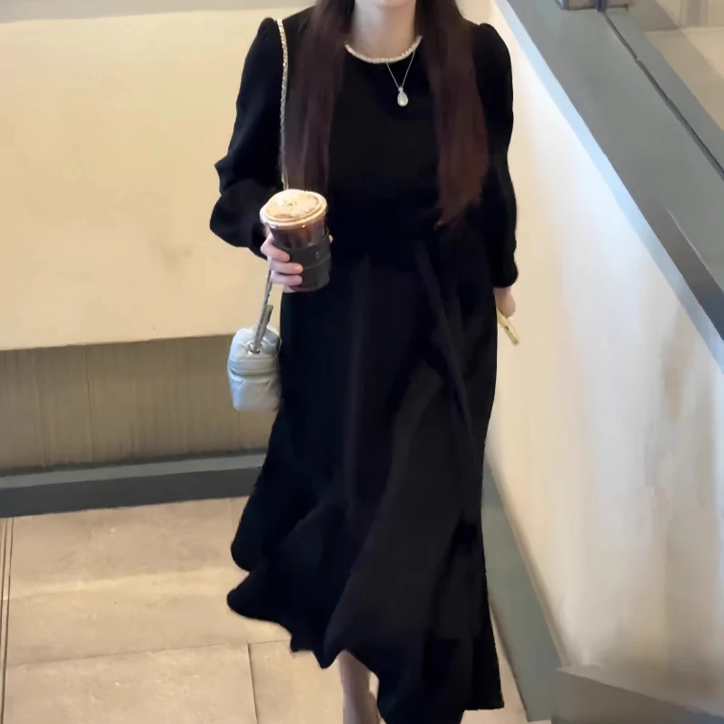 赫本风黑色连衣裙女气质百搭长裙