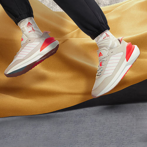 Adidas/阿迪达斯正品AVRYN 男女同款绒面革运动休闲跑步鞋ID4253